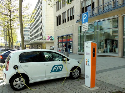 electric-vehicle-1394335_960_720.jpg